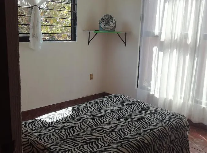 Bed & Breakfast Casa De Huespedes Xochimilco 2*